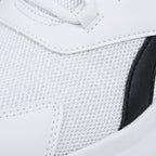 Weiße Mesh-Sneaker